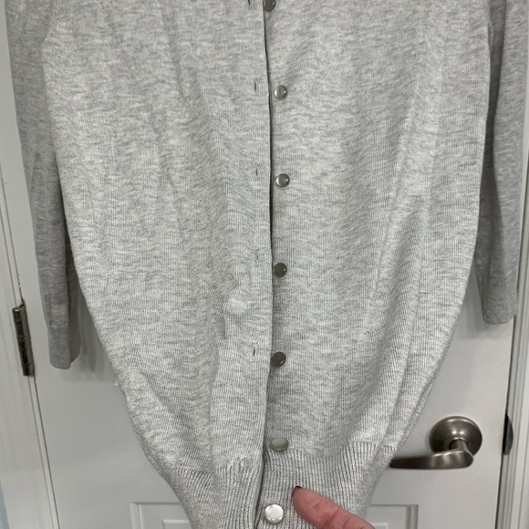 🎉Spense cardigan in a soft light gray. Size medium - Picture 2 of 10